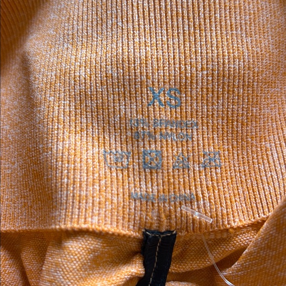 NVGTN Seamless Scrunch-Butt Leggings - Picture 4 of 4